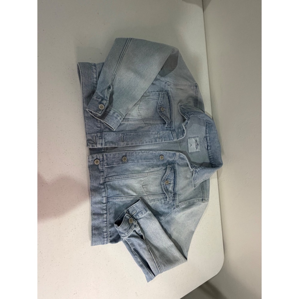 Hollister Light Wash Denim Jacket XL Light Blue Jean Trucker Jacket 344J2527